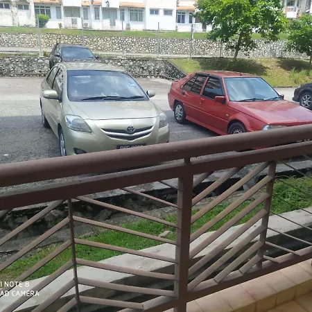 Pd Laguna Homestay Blue & Purple Port Dickson Exterior photo