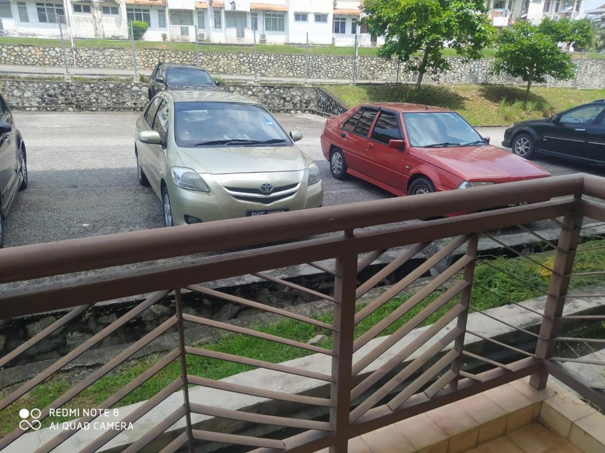 Pd Laguna Blue & Purple Apartment